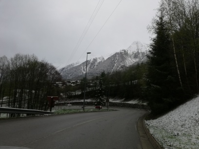 A la mañana siguiente nevando en Chamonix